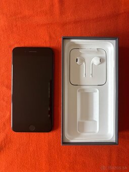 iPhone 8 Plus 64GB Space Gray - 3