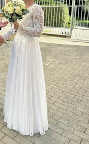 Svadobné šaty vyšívané korálkami - 3