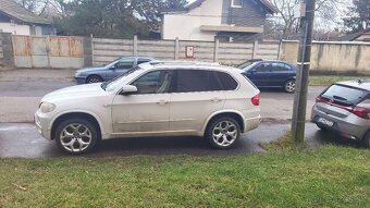 Predám BMW X5 E70 4,8i M-Packet - 3