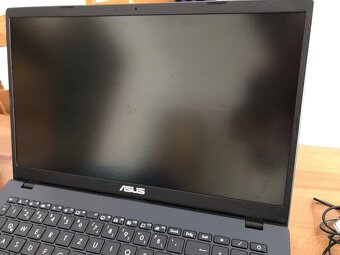 Asus Vivobook - 3