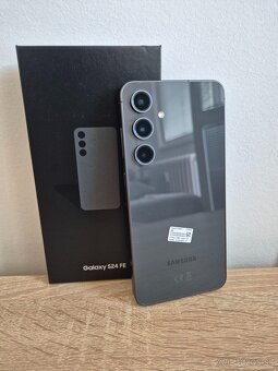 Samsung s24 fe - 3