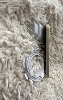 IPhone 15 128GB Yellow - 3