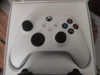 Predám nikdy nepoužívané XBOX bezdrôtové ovládače - 3