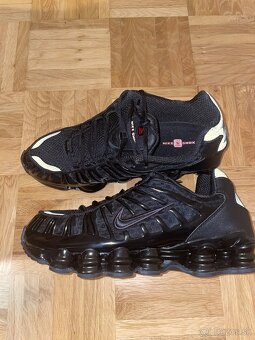 NIKE SHOX - 3