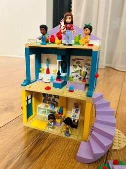 LEGO 42636 MATERSKÁ ŠKOLA V HEARTLAKE - 3