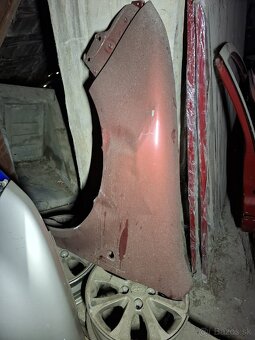 Predam predné blatníky na Škoda Fabia (prvý model). - 3