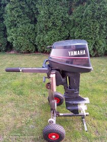 Závesný lodný motor Yamaha 8 - 3