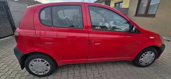 Toyota Yaris 2001 - 3