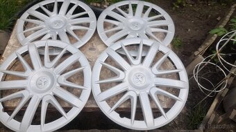 Puklice Peugeot 16"-4kusy za 60eur - 3