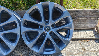 5x114,3 R17 --- RENAULT MEGANE - 3