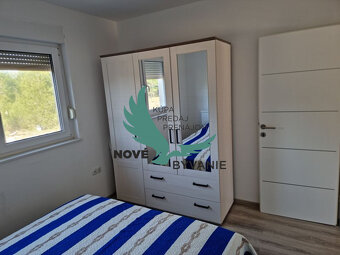 Na predaj priestranný apartmán na ostrove Vir-Bobovik, Chor - 3
