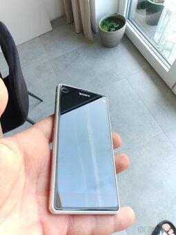 Sony Xperia Z1 compact - 3