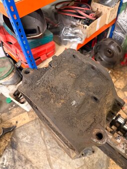 Olejová vaňa Zetor URII - 6 valec - 3