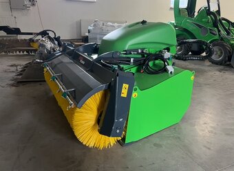 Predám rotačnú kefu so zbernou lyžicou – TOP stav - 3