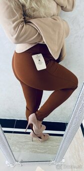 Damske vrubkovane leginy caramello - 3