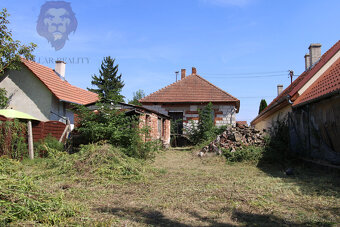 NA PREDAJ - Pozemok so starším domom - Borský Peter - 3