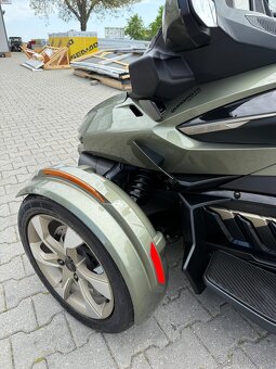CAN AM SPYDER RT Sea to Sky - 3