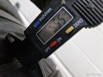 225/40 r17 - 3