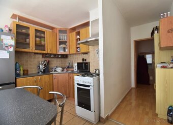 BEDES | Prenájom 1 izbový byt, 50m2, čiastočne zariadený, ZH - 3