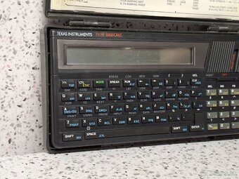 TEXAS INSTRUMENT TI-74 BASICALC / SLABŠÍ DISPLAY - 3