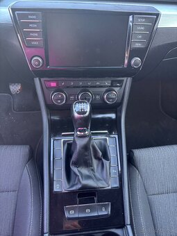 Škoda Superb kombi - 3