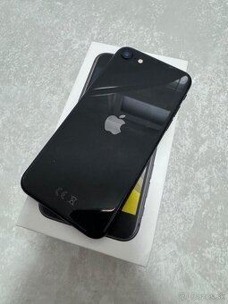 iPhone SE 2020 128Gb black - 3