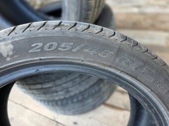 Pirelli P Zero 205/45 r17 - 3