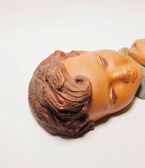 Goebel maska na stenu - 3