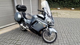 Kawasaki GTR 1400 - 3