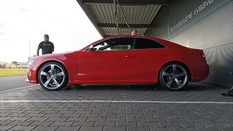 Rs5 r.v.2015 331kw V8 4.2fsi najeto 125tis servisovana - 3