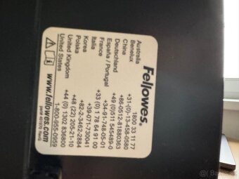 Skartovačka Fellowes 8MC - 3