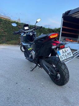 Honda X ADV 750 Special - 3