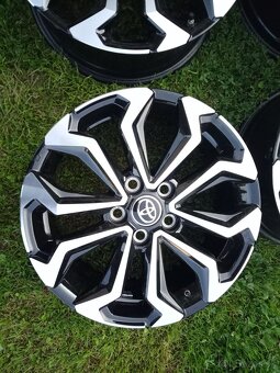 Toyota Yaris Cross 17"5x114,3 ET 50, Snímače TPMS - 3