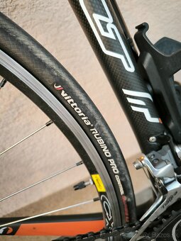 Felt z6 - 3