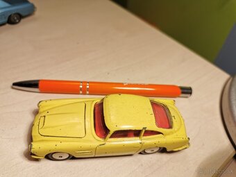 Corgi toys Aston Martin DB4 - 3