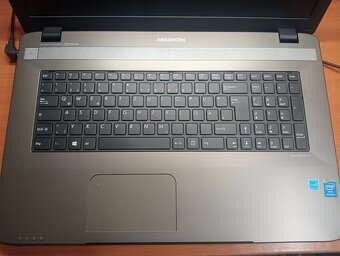predám notebook MEDION AKOYA E7226 ,WINDOWS 10,bez baterky - 3