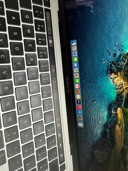 Apple MacBook Pro M2 - 3