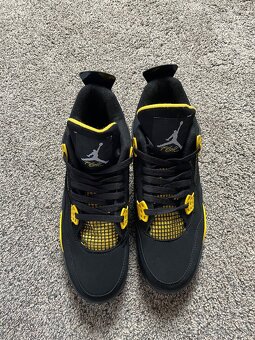 Air Jordan 4 Retro (Thunder) - 3
