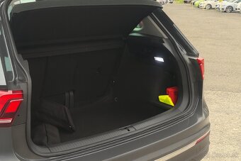 VW TIGUAN 2022 2.0 TDI DSG 4-MOTION Elegance -NEBÚRANÉ- - 3