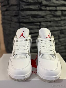 Jordan 4 White Oreo - 3