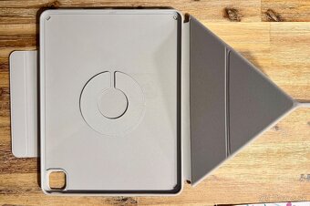 Flipový obal na iPad Air 13” - 3