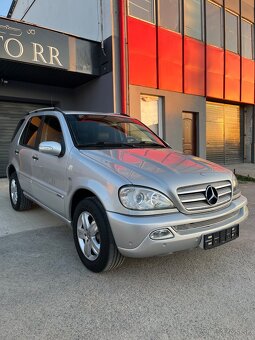 Mercedes-Benz ML400 Špeciál Edition = V8 Bi-Turbo 4x4 = - 3