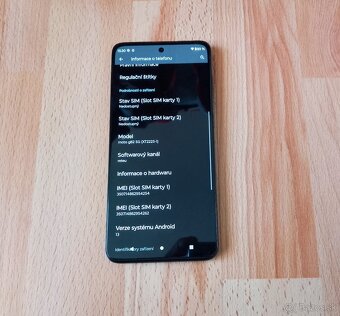MOTOROLA moto g82 5G - 6.6" AMOLED, 6GB/128GB,NFC,TOP STAV - 3