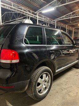 Predám náhradné diely na Volkswagen touareg 3.0tdi - 3