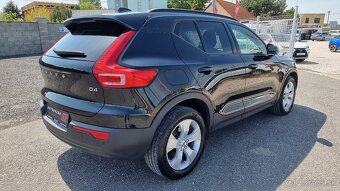 Volvo XC40 D4 Momentum AWD A/T za 23.900 € - 3