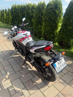 YAMAHA FZ8 rv2012 - 3