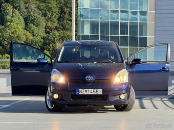 Corolla Verso - 3