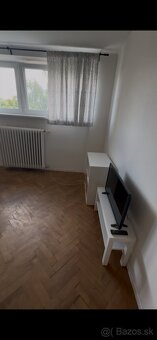 PREDÁM 3 MIESTNY GAUČ + NÁBYTOK K NEMU - 3