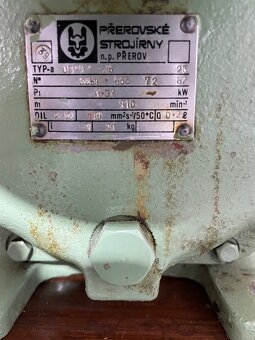 Prírubový motor a motor s prevodovkou - 3