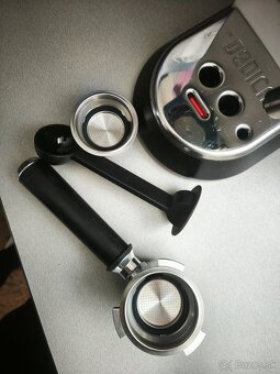 De'Longhi Dedica EC 685 - 3